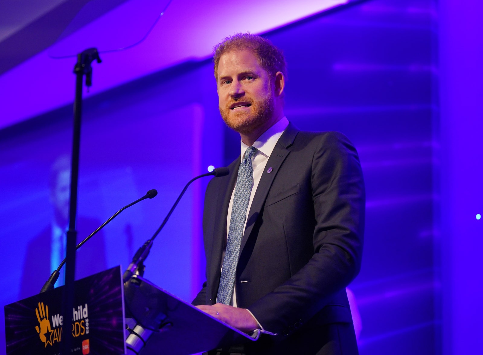 Le duc de Sussex prononce un discours lors des WellChild Awards 2023 annuels au Hurlingham Club de Londres.