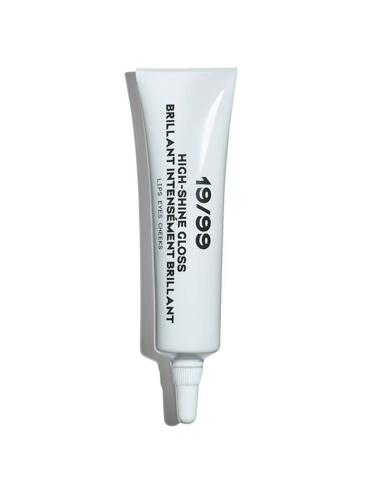 Le maquillage Moody de cette saison offre du glamour avec du mordant