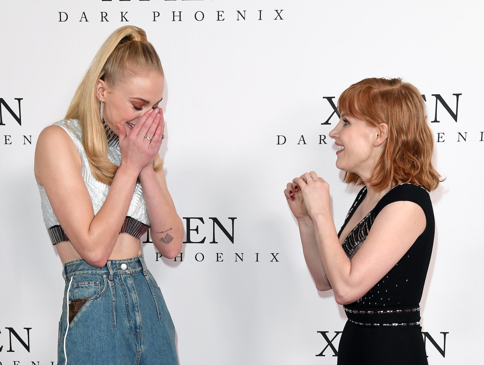 Sophie Turner et Jessica Chastain assistent à un événement entre fans pour 