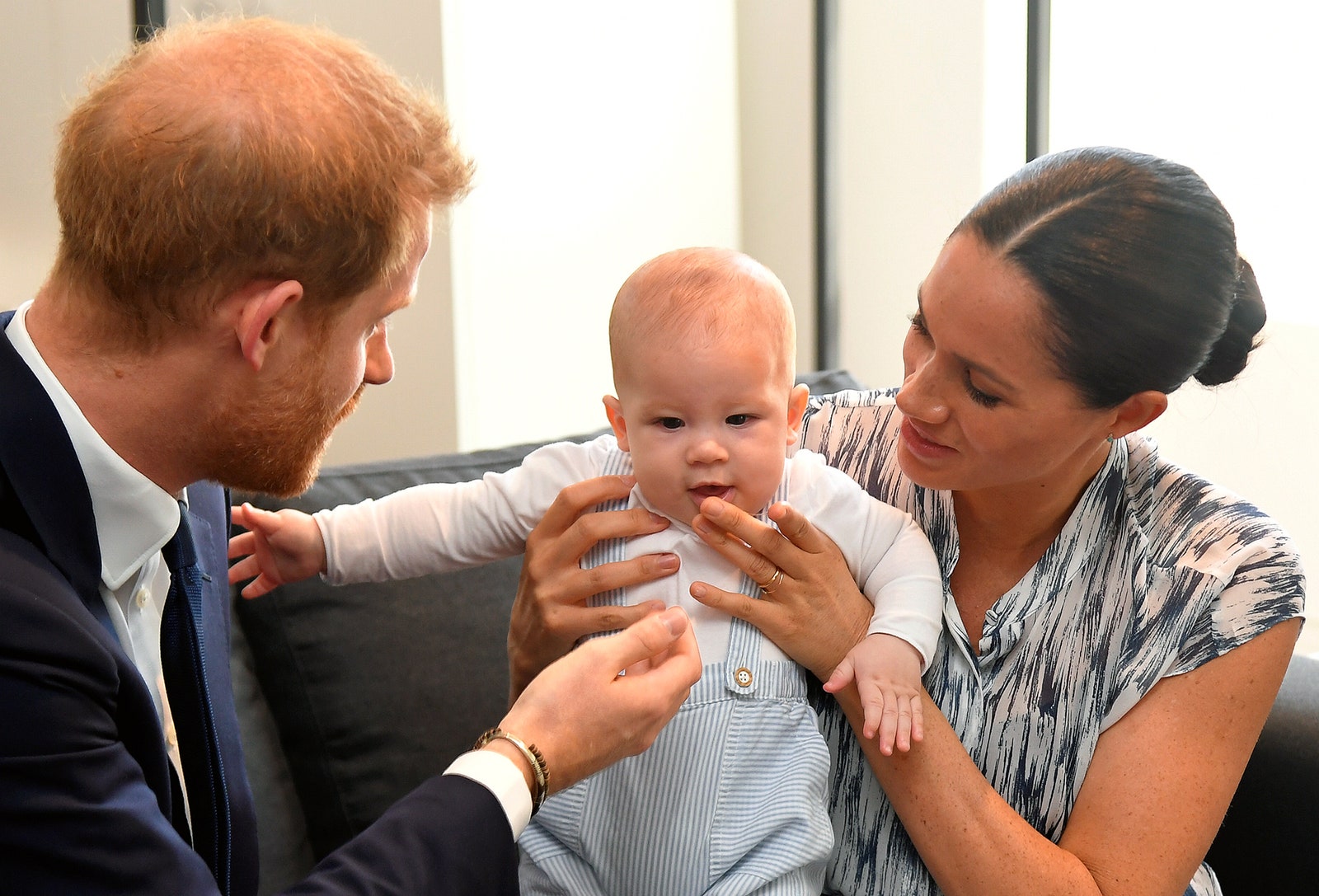 Noms de bébé royaux à travers les âges, d'Albert à Zara le prince Archie avec le prince Harry et Meghan Markle