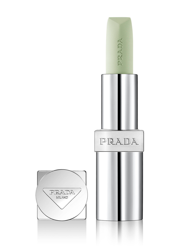Prada Beauty est l'évanouissement des sourcils hauts de la saison