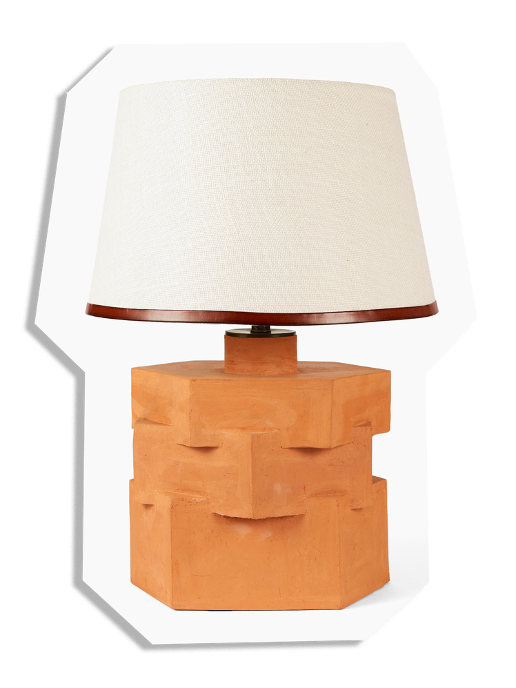 L’image peut contenir : Lampe, Lampe de table et Abat-jour