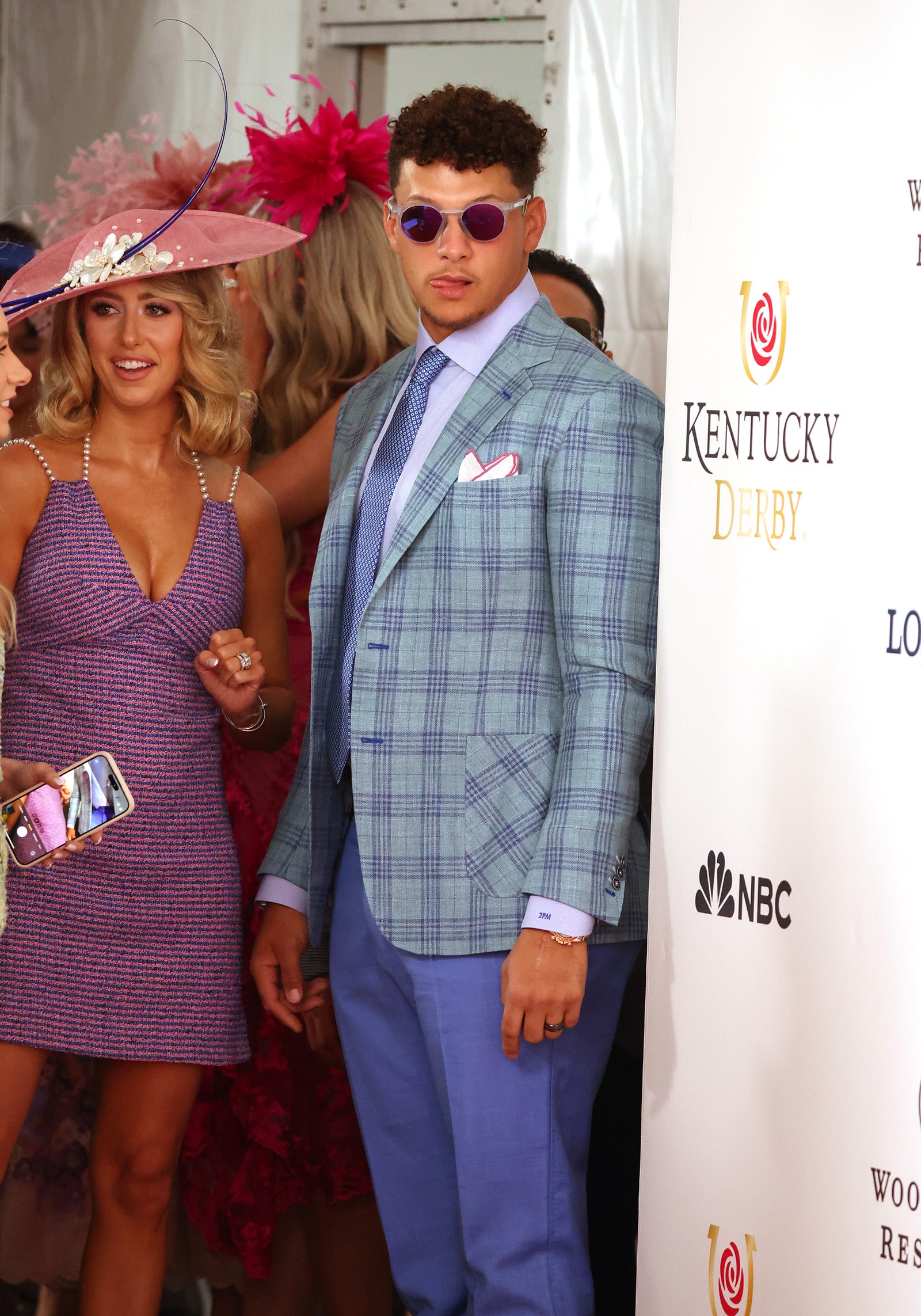 L'image peut contenir Patrick Mahomes Mode Blazer Vêtements Manteau Veste Accessoires Vêtements de cérémonie Cravate Adulte et personne