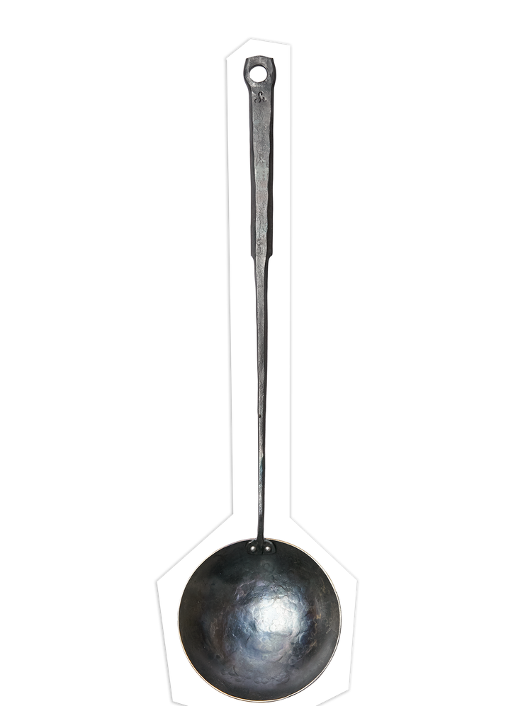 Comment Rachelle Hruska a transformé l'artisanat en un langage d'amour L’image peut contenir : Couverts, Cuillère, Ustensile de cuisine et Louche