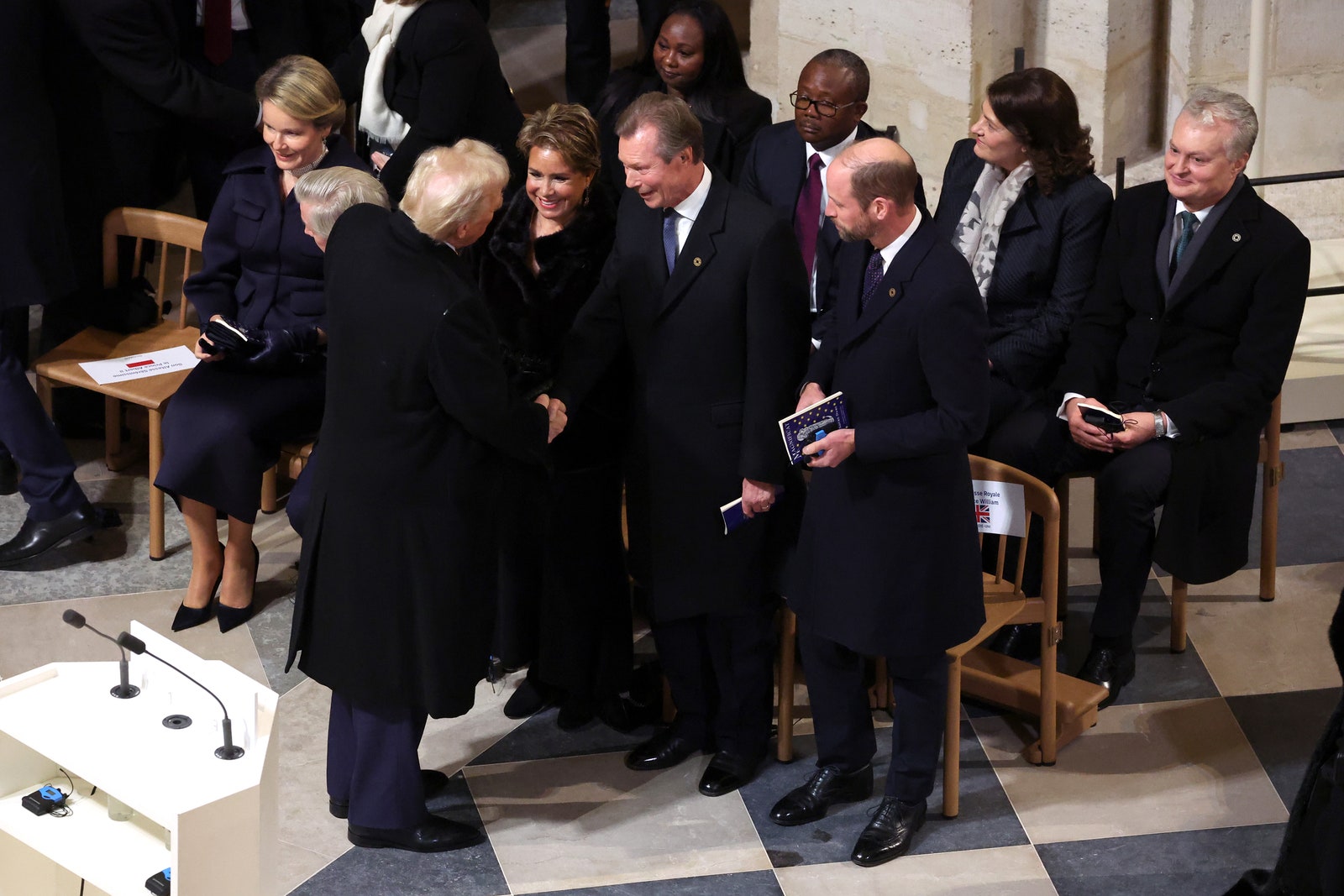 L'image peut contenir Philippe Vergne Oskar Lafontaine Charles Novia Prince William Duc de Cambridge Adulte et personne