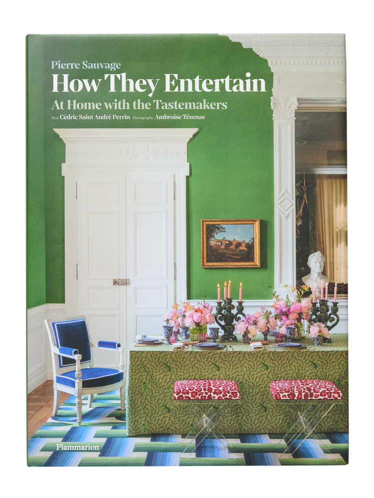 9 livres pour vous aider à gagner la période des fêtes L’image contient peut-être : Fleur, Arrangement floral, Plante, Intérieur, Design d'intérieur, Bouquet de fleurs, Décoration intérieure et Chaise