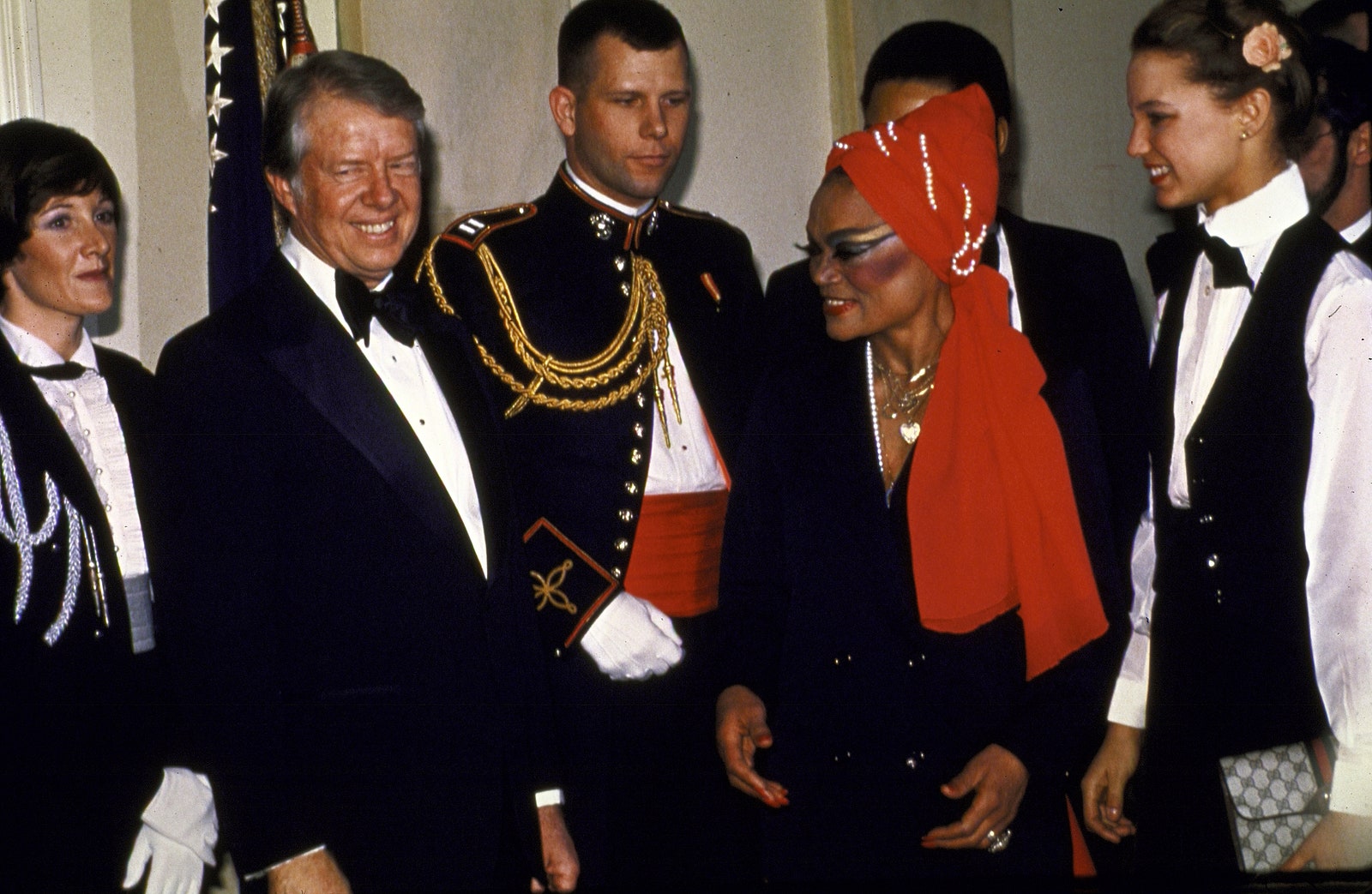 Jimmy Carter, notre président de la culture pop L'image contient peut-être Jimmy Carter Eartha Kitt Angela Douglas Blazer Vêtements Manteau Veste Personnes Personne et vêtements de cérémonie