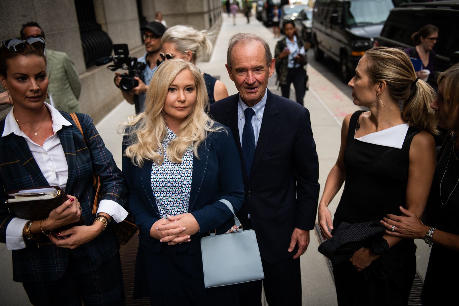 L'image peut contenir les accessoires David Boies sac à main