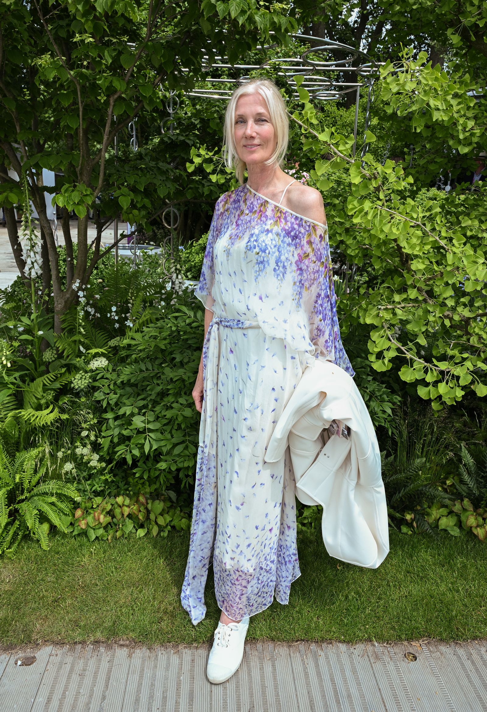 L'image peut contenir la personne de Joely Richardson adulte et debout