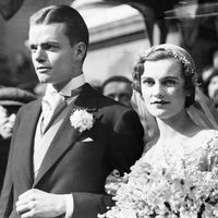 Kate Middleton présente le reine Elizabeth II Award pour le design britannique dans un élégant costume Victoria Beckham