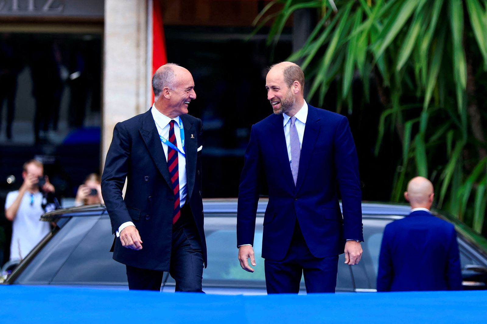 L'image peut contenir le prince William Duke de Cambridge Heinz von Foerster accessoires d'usure formelle adulte et personne