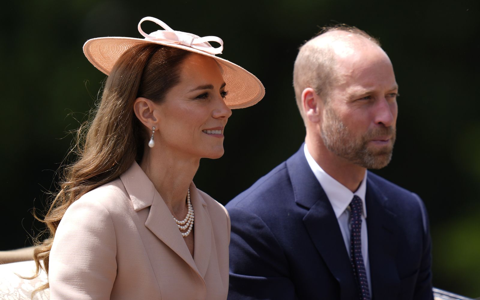 L'image peut contenir le prince William Duke de Cambridge Person des vêtements pour adultes accessoires d'usure formelle d'usure et de costume