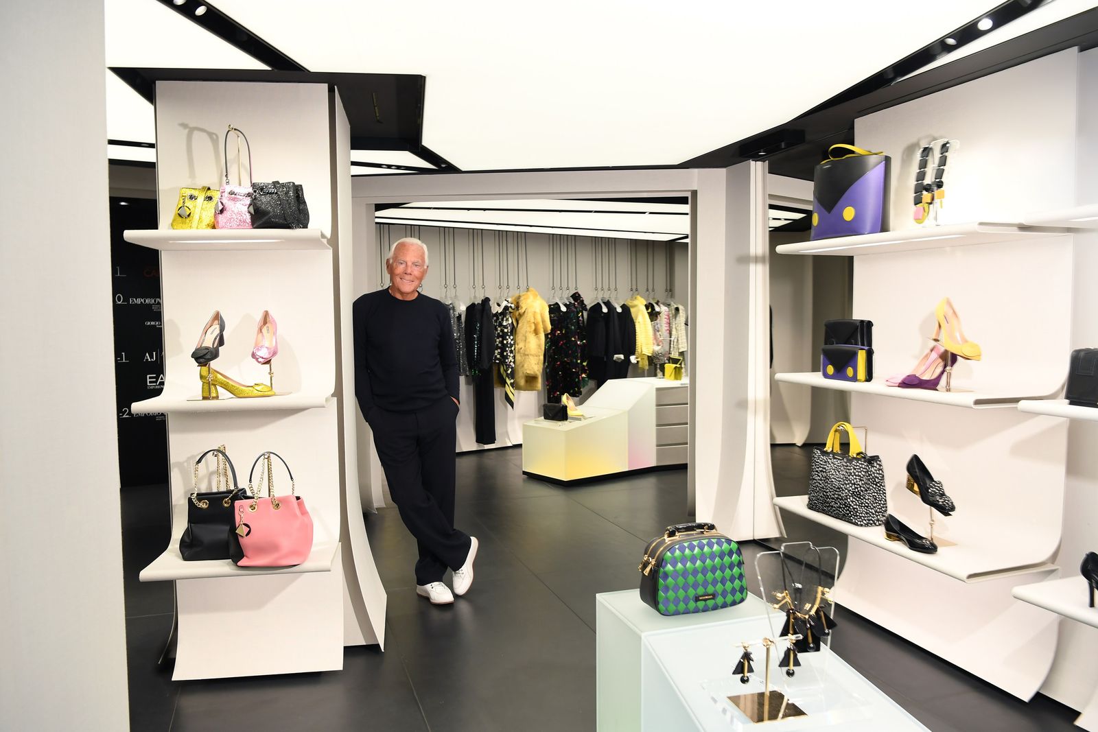 Giorgio Armani à sa boutique de la rue Saithonor.