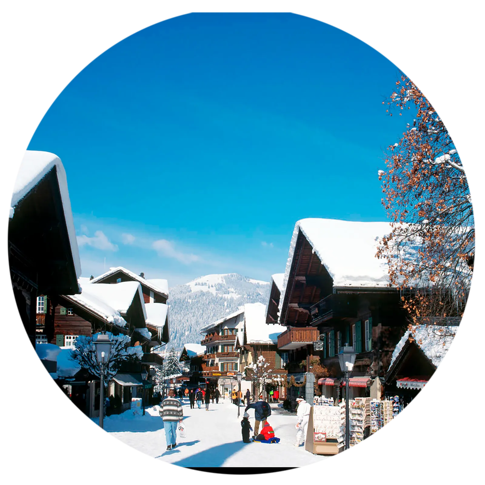 L'image contient peut-être une photographie Architecture de quartier Bâtiment Prise de vue en extérieur Abri Ville Nature Personne et paysage