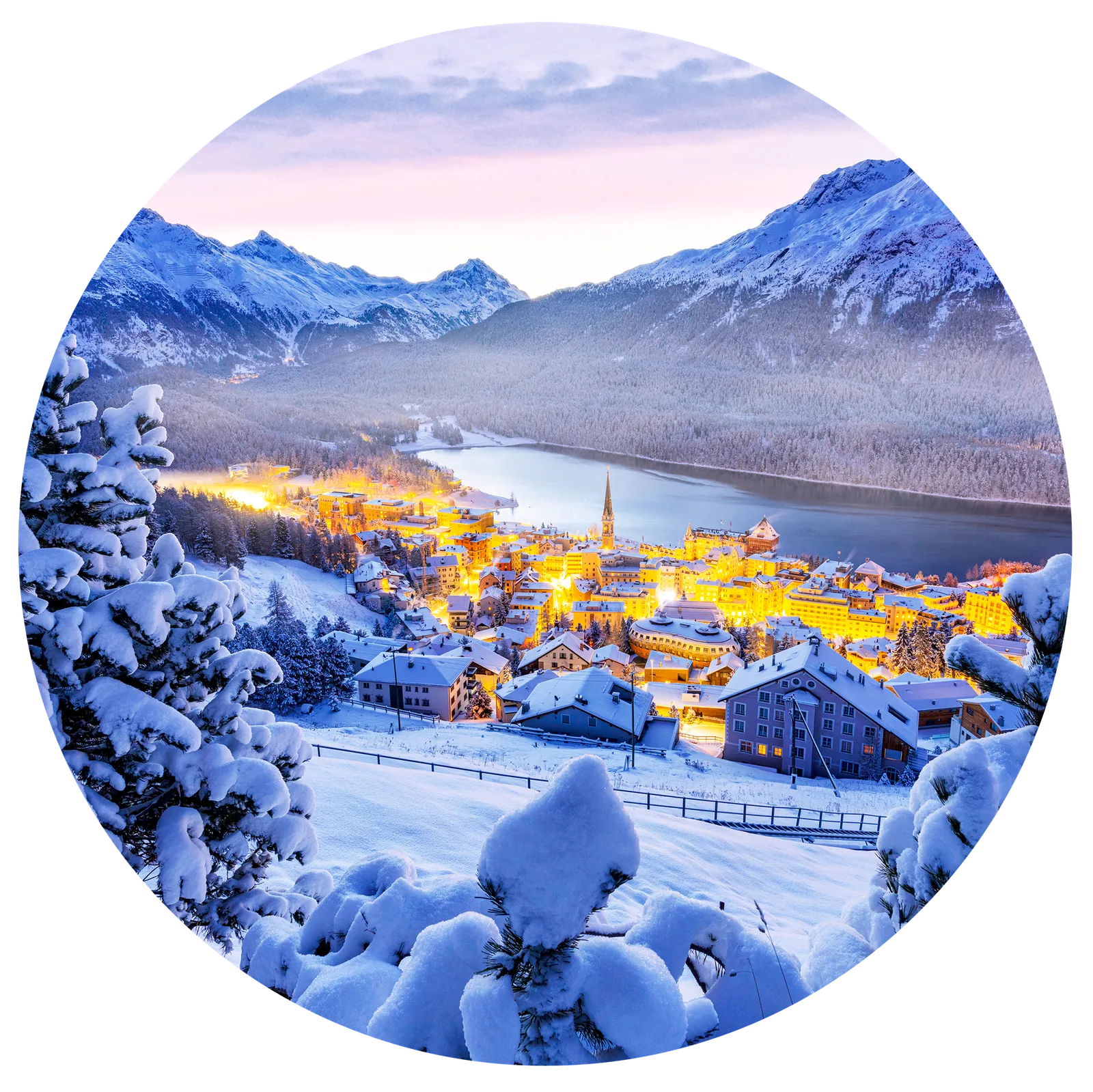 L'image contient peut-être une photographie Nature Prise de vue en extérieur Paysage Montagne Chaîne de montagnes Sommet Ville Ciel et quartier