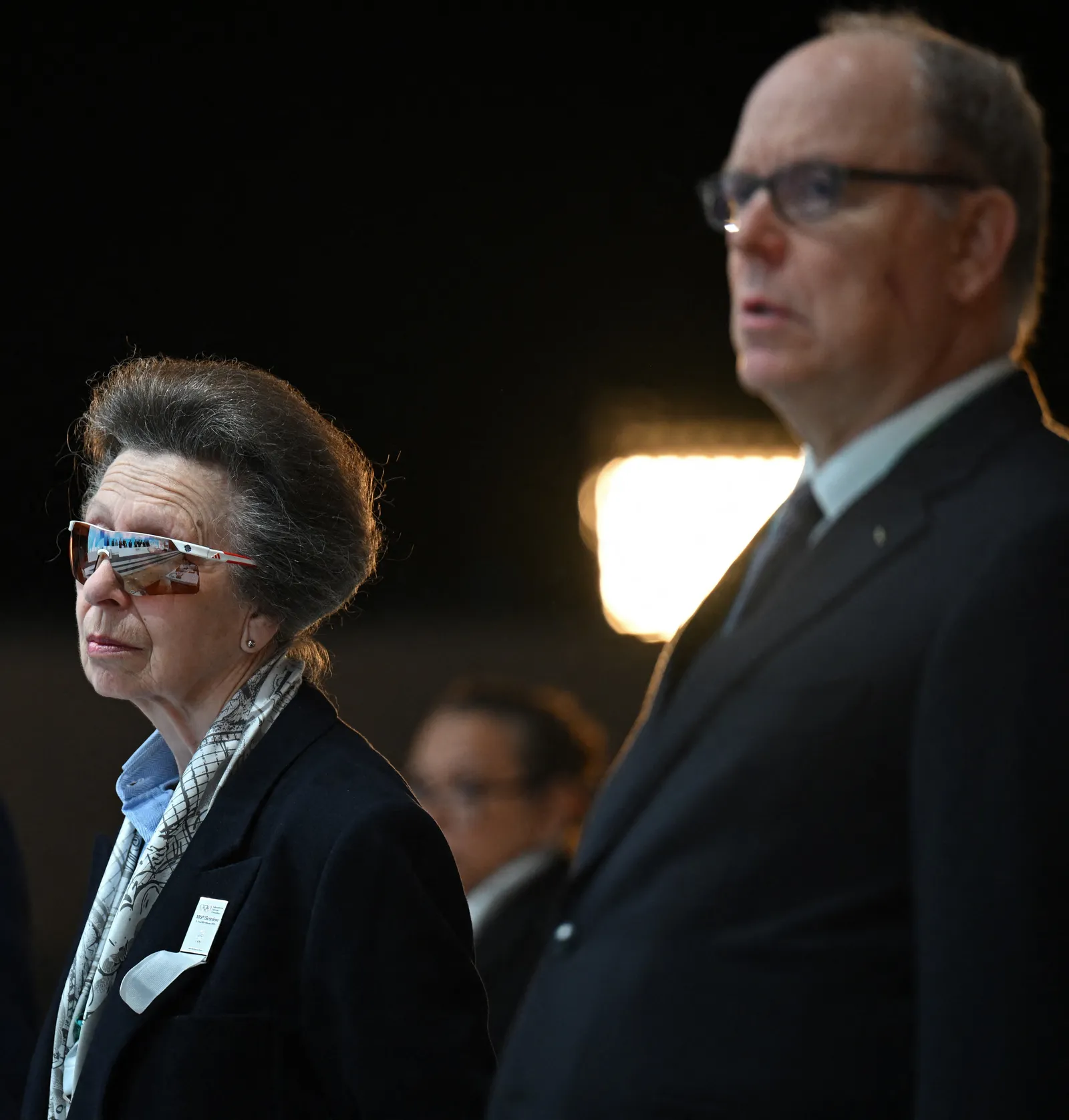 L'image peut contenir Albert II Prince de Monaco Anne Princesse Royal Blazer Vêtements Manteau Veste Visage Tête et personne