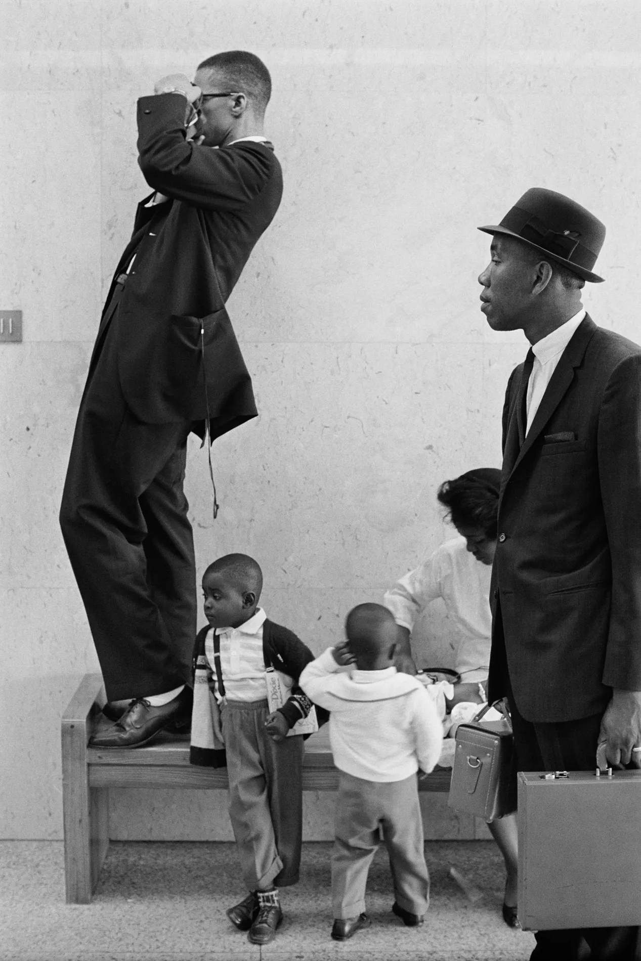 Fête Accompli : John Legend, Chance the Rapper, Elizabeth Alexander et Lonnie Ali ont été honorés lors du gala annuel Gordon Parks L'image peut contenir des photographies Vêtements Manteau Visage Tête Personne Portrait Vêtements de cérémonie Costume Adulte Enfant et chaussures