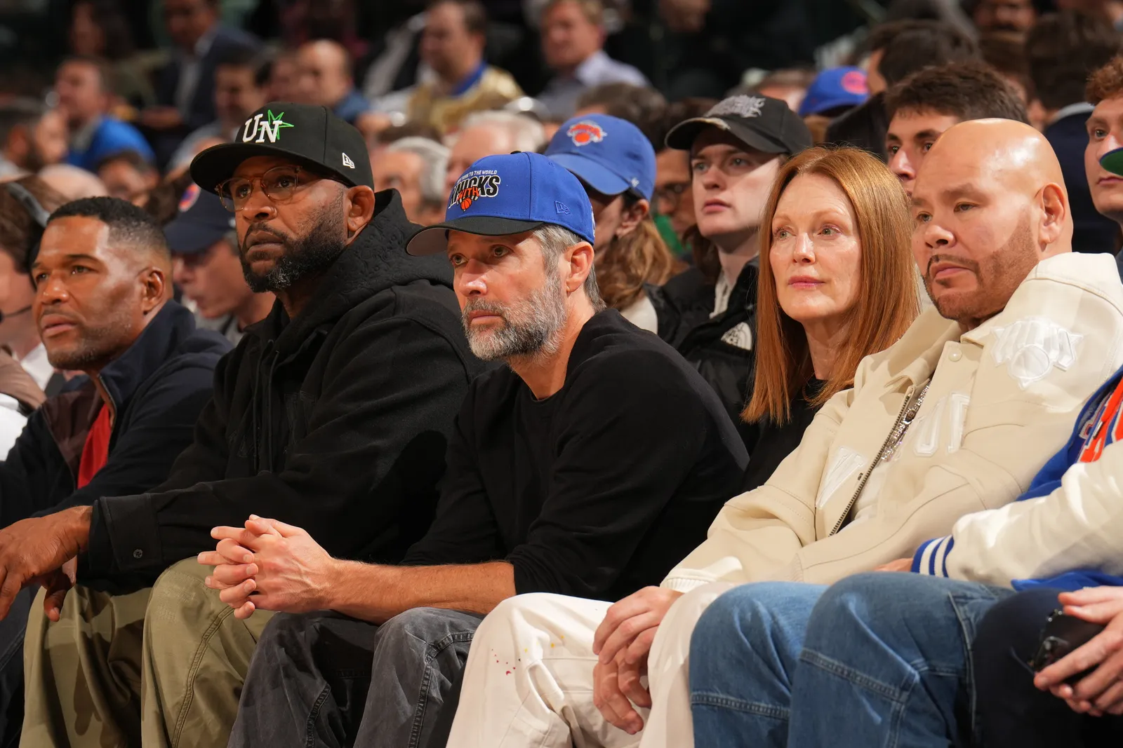 L'image peut contenir Bart Freundlich Julianne Moore Drew Magary Casquette de baseball Vêtements Chapeau Adulte Personne et visage
