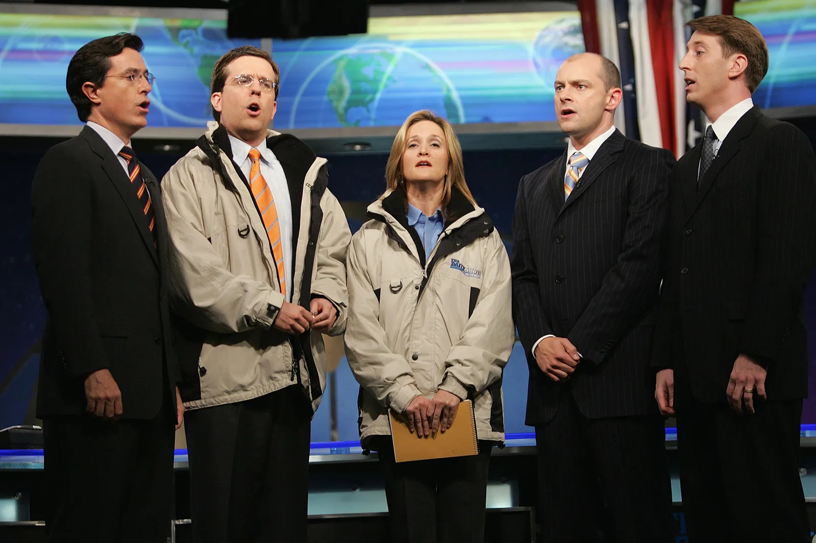 L'image contient peut-être Rob Corddry Samantha Bee Vêtements Manteau Veste Personnes Adulte Blazer Tête et visage
