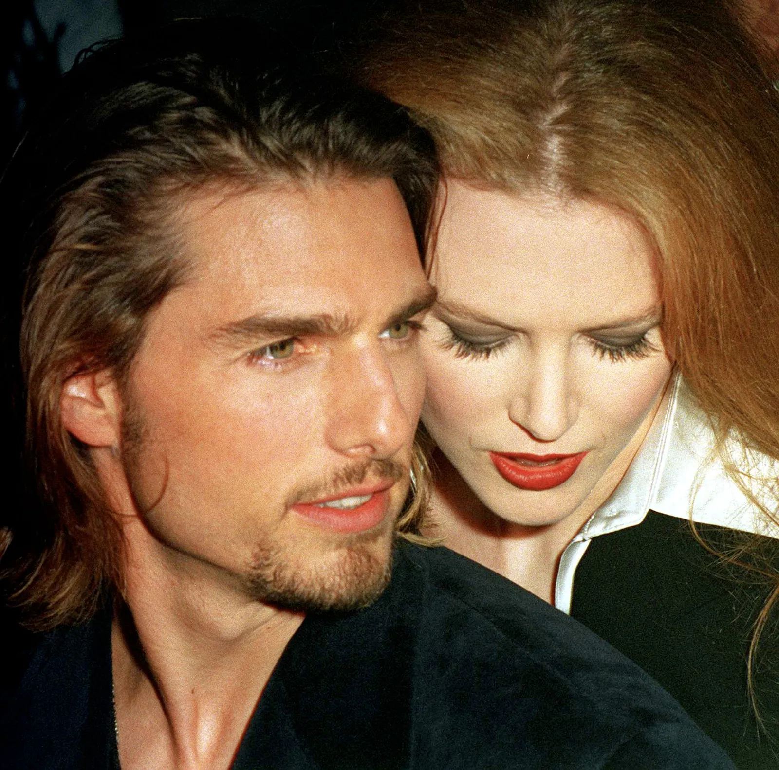 Tom Cruise et Nicole Kidman se sont officiellement séparés il y a 25 ans L'image peut contenir Tom Cruise Nicole Kidman Visage Tête Personne Photographie Portrait Adulte Accessoires et boucles d'oreilles