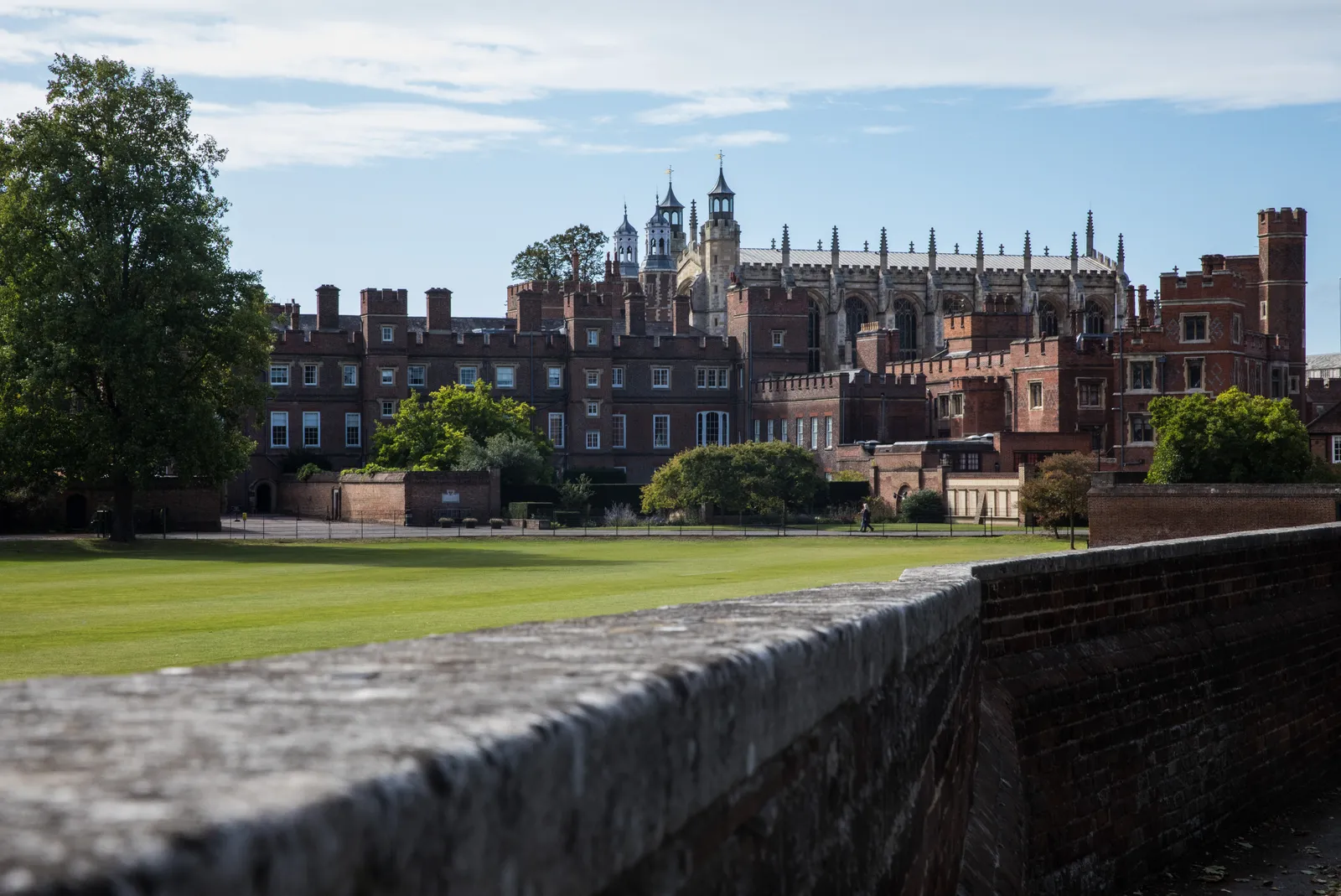 Avant l'arrivée de Prince George, il y a une nouvelle règle à Eton L'image peut contenir une architecture, un bâtiment, une personne, un château et un logement