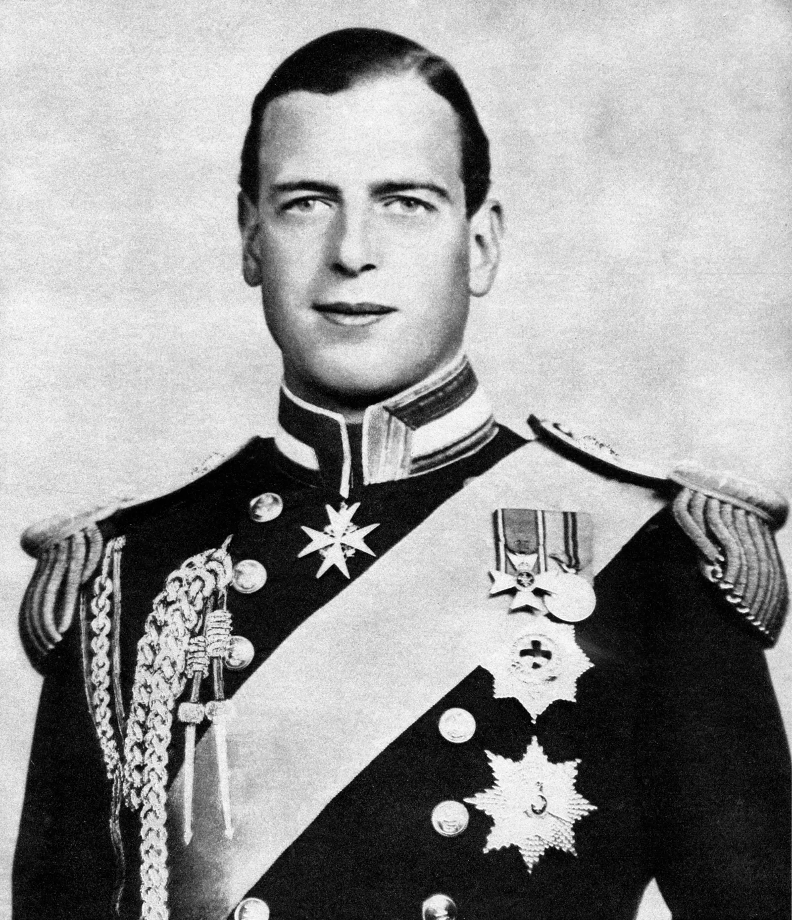 L'image peut contenir le prince George, duc de Kent, visage militaire, officier en chef et uniforme militaire.