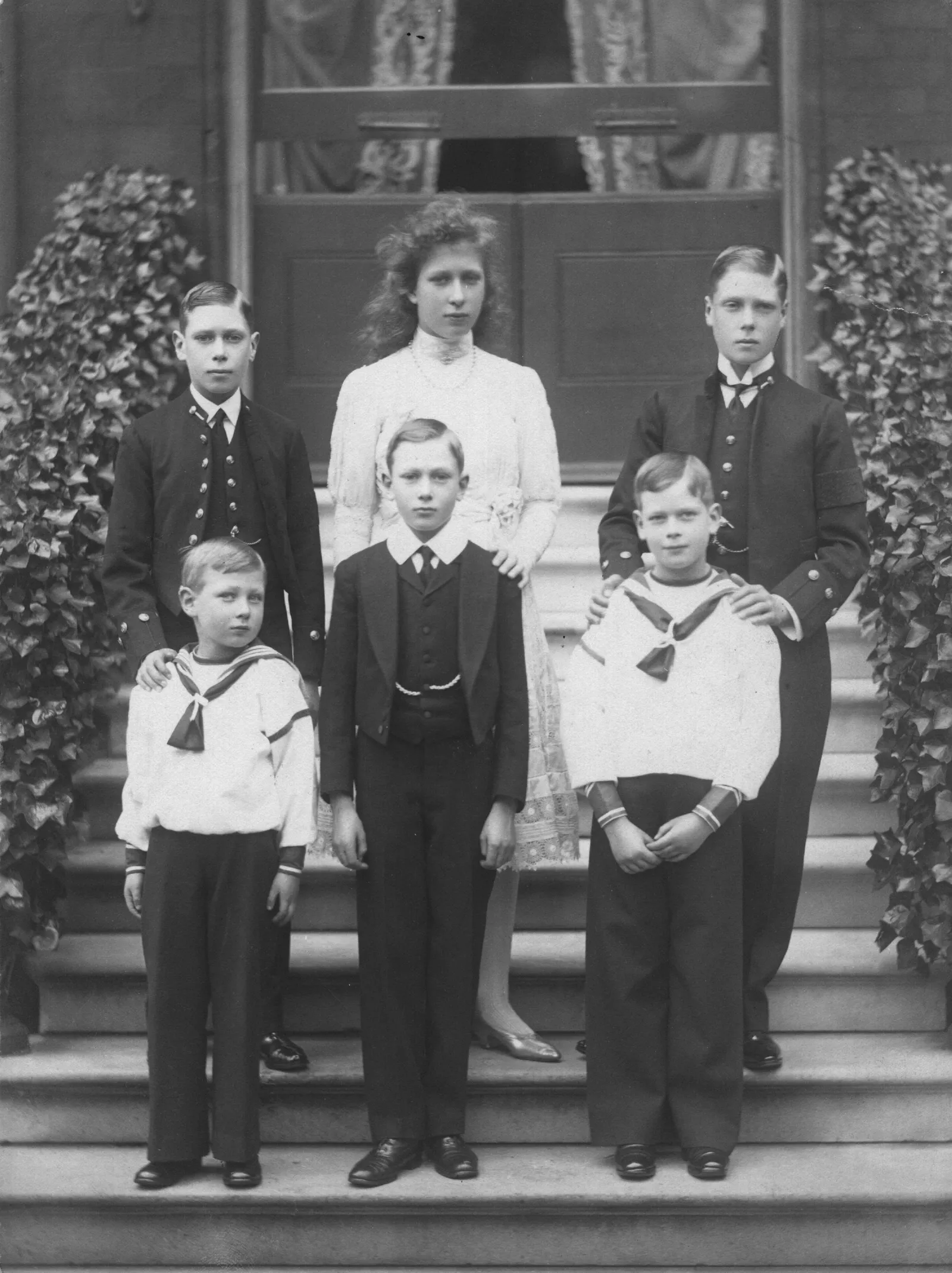 L'image peut contenir Mary, princesse royale et comtesse de Harewood, Édouard VIII et George VI.