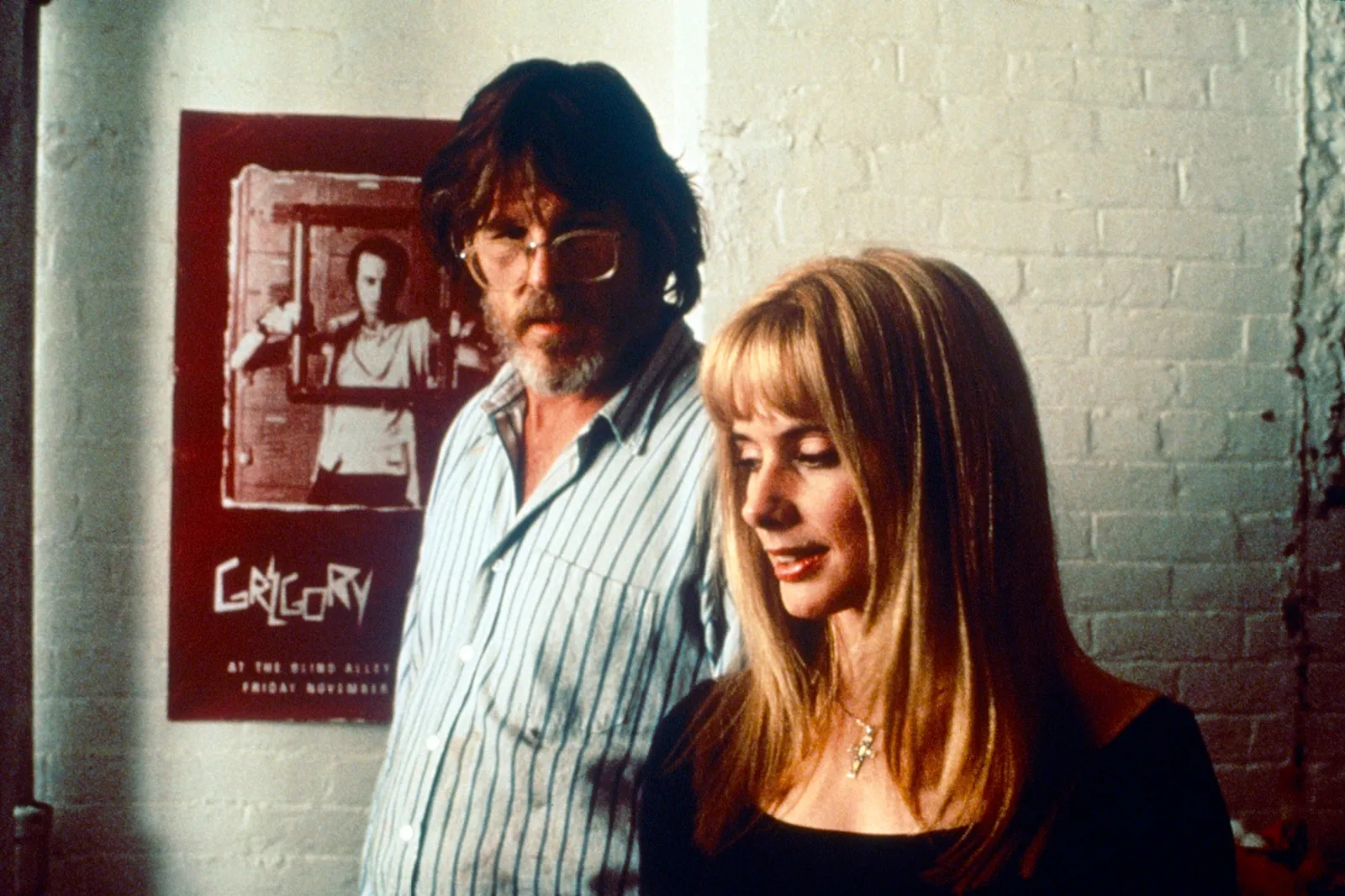 Hollywood n'arrive pas à redresser le monde de l'art L'image peut contenir Rosanna Arquette Nick Nolte Visage Tête Personne Photographie Portrait Accessoires et bijoux