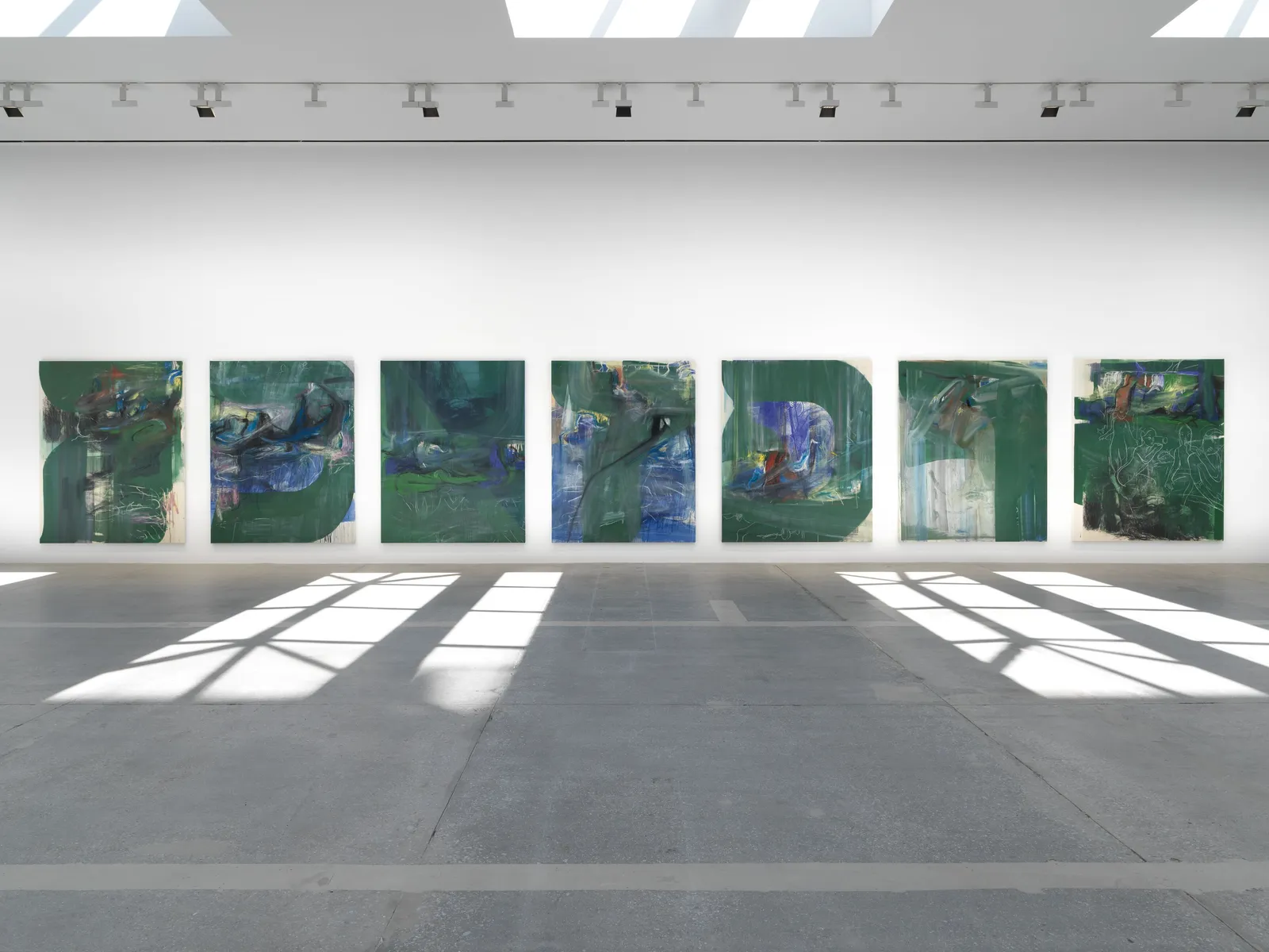 Move Over, Chelsea : Tribeca est la nouvelle Mecque des galeries de New York L'image peut contenir des revêtements de sol, une peinture artistique à l'intérieur et une galerie d'art.