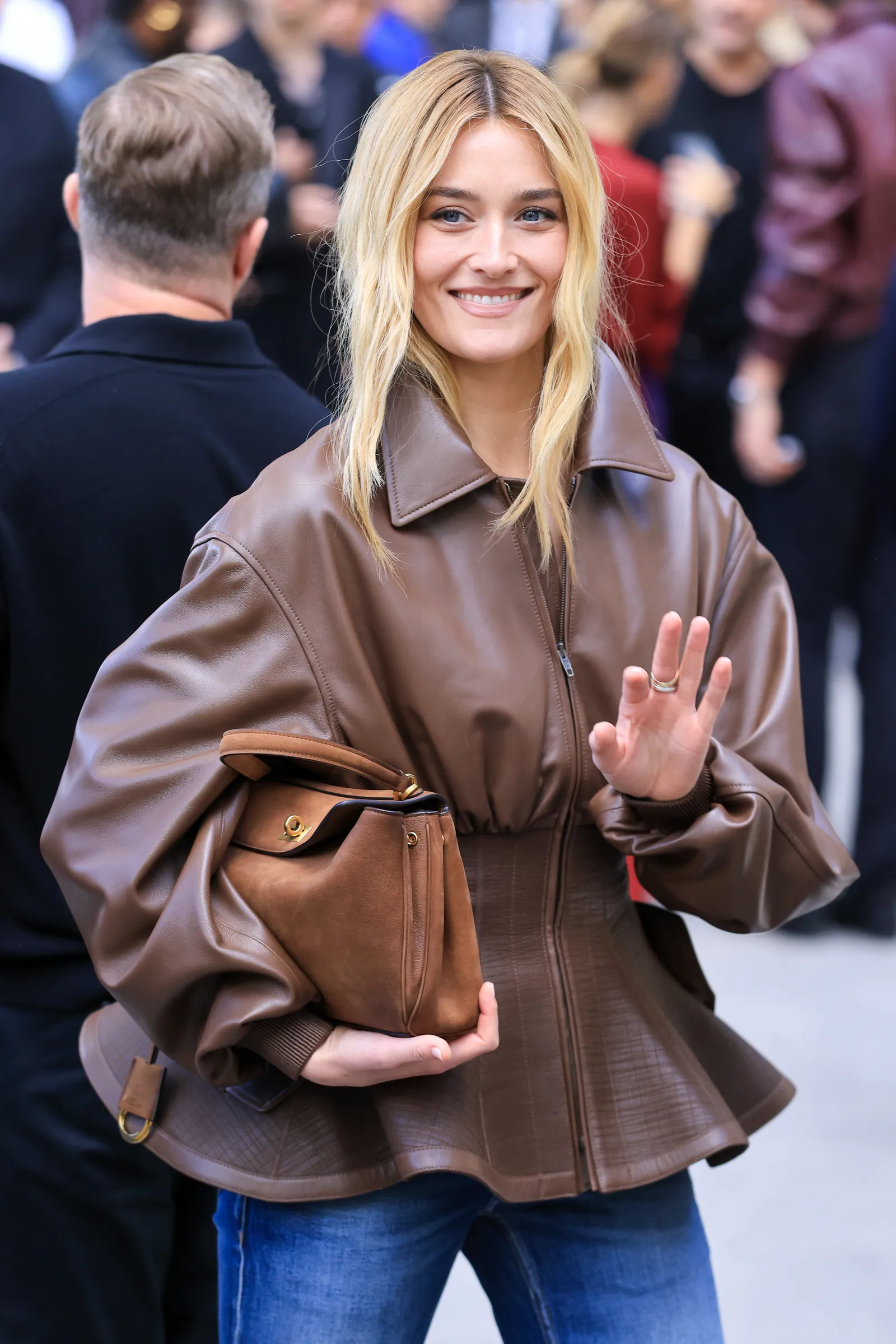 Tous les meilleurs looks des célébrités à la Fashion Week de Paris Sarah Pigeon.