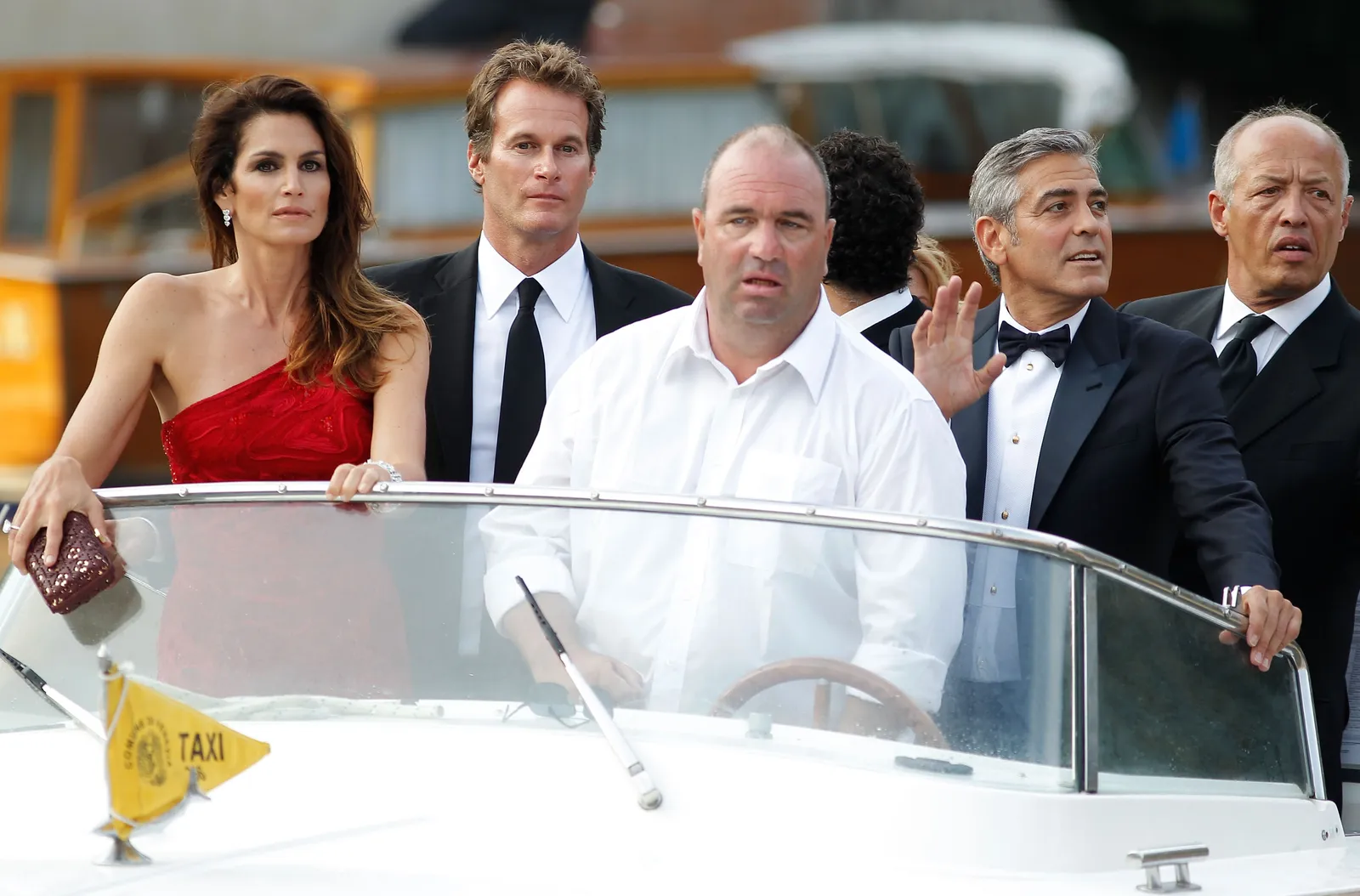 George Clooney pleure Presley Gerber : « C'est la pire des choses » L'image peut contenir Frdric Antonetti Rande Gerber Vêtements Chemise Visage Tête Personne Photographie et portrait