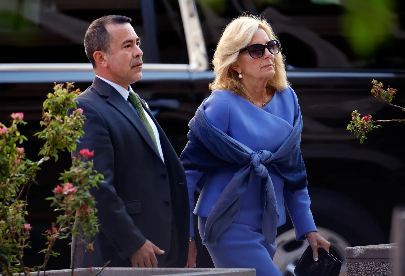 Anthony Bernal et la Première Dame Jill Biden dans le Delaware pour le procès pour crime d'armes à feu de Hunter Biden en 2024.