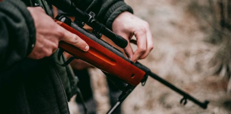 L'extrême droite européenne prend les armes et recrute des militaires extrême droite européenne militaire