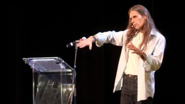 Aurélien Barrau : "Dans l'Histoire, nous serons ceux qui ont éteint la vie comme jamais une espèce l'a fait auparavant"