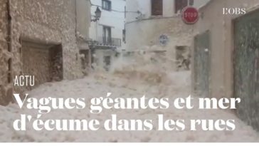 La tempête Gloria provoque des vagues géantes et remplit les rues d'écume de la mer