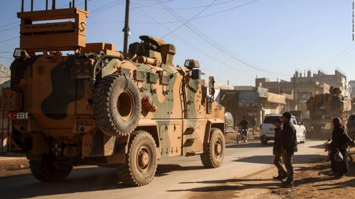 La Turquie riposte aux bombardements de l'armée Syrienne contre ses soldats à Idlib