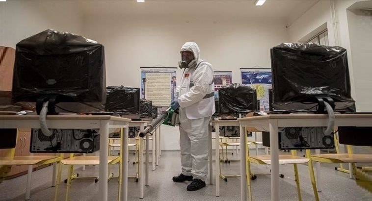 Coronavirus : la République tchèque reconnaît avoir détourné des masques destinés à l’Italie