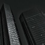 Les efforts déployés pour sortir l'économie de la récession risquent de déclencher une crise financière "imminente"