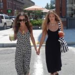 Larissa Mills maintient les relations mère-fille avec style Larissa Mills maintient les relations mère-fille avec style