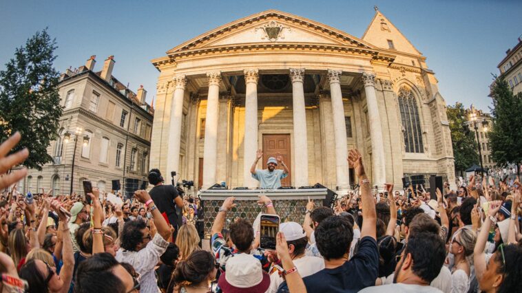 Le tourisme musical d'élite est le dernier 1 pour cent flexible