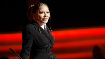 Après le séjour aux soins intensifs, Madonna promet des dates de tournée reportées
