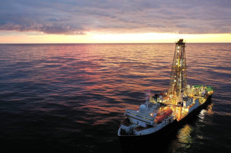 Cheminées hydrothermales et réchauffement climatique - Nouvelles révélations sous la surface de l'océan Cheminées hydrothermales et réchauffement climatique - Nouvelles révélations sous la surface de l'océan