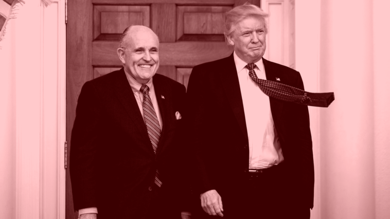 Comment Rudy Giuliani et Donald Trump's Toxic, Twisted Bromance ont presque fait tomber le pays d'une falaise