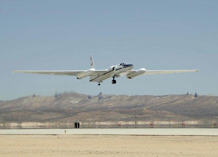 High Flying Insights : l'ER-2 de la NASA sonde les mystères des nuages ​​​​d'orage