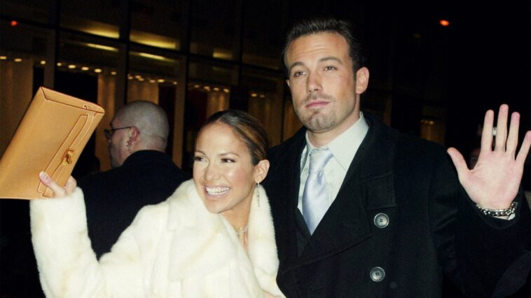 Jennifer Lopez célèbre son premier anniversaire avec Ben Affleck en 2002 Jennifer Lopez célèbre son premier anniversaire avec Ben Affleck en 2002