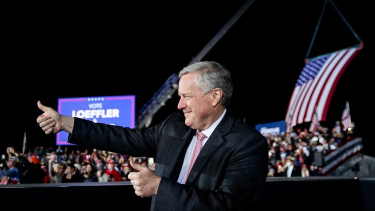 Mark Meadows récemment inculpé : je faisais simplement ce que mon patron Donald Trump m'a dit