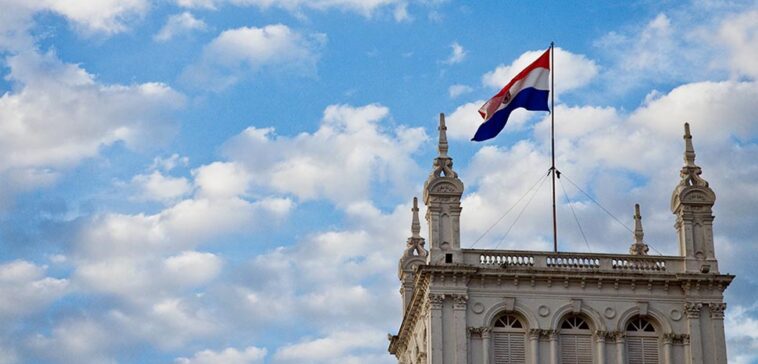 cc Leticia Chamorro, modified, https://flickr.com/photos/07anycolouryoulike/4852010448/in/photolist-q7Qfwk-6vRTVD-2a66hig-2a3rErJ-2i1Xz3-2hCzk14-2hCCdsw-cfsegN-2hCzk6V-2hCDbgG-2ge1noW-VxFGLy-qTrCw-73HNTH-28GdsjV-xog6WK-a7YiCv-5gZmKK-a96RWZ-fwxYQ-6bvnkc-W71jjN-Vqojtp-WGcdVa-2kLYGh7-nbFt1g-2o2zTUM-rhvrzr-8oKPEy