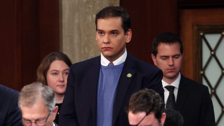 Qu'est-il arrivé à traiter avec George Santos rapidement? Qu'est-il arrivé à traiter avec George Santos rapidement?