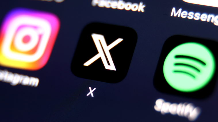 Twitter ne semble pas pouvoir résoudre le problème des annonceurs qui ne veulent pas être vus à côté des nazis Twitter ne semble pas pouvoir résoudre le problème des annonceurs qui ne veulent pas être vus à côté des nazis