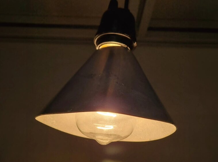 Un air intérieur plus propre : un revêtement intelligent transforme les abat-jour en purificateurs d'air